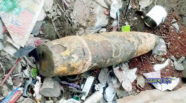আখাউড়ায় ভাঙ্গারির দোকান থেকে মুক্তিযুদ্ধের সময়কার পরিত্যক্ত মর্টার শেল উদ্ধার 