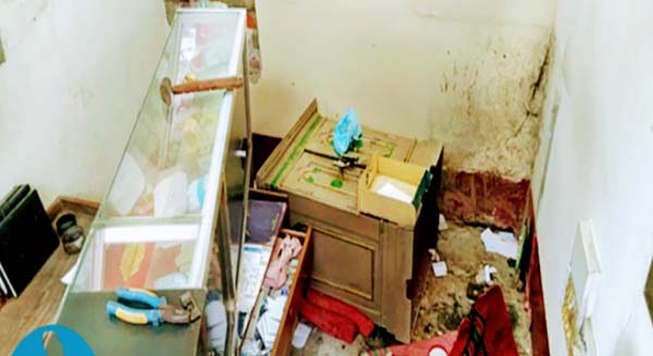 সিরাজগঞ্জে দেয়াল ভেঙে সোনার দোকানে ২৫ ভরি ওজনের সোনার গহনা চুরি