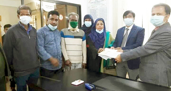 কমলগঞ্জ পৌরসভা নির্বাচনে মনোনয়ন পত্র জমা দিলেন জনবান্ধব মহিলা কাউন্সিলর শিউলী আক্তার শাপলা