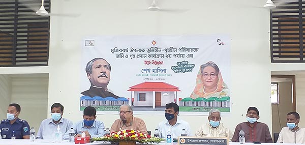 গৃহহীনদের জমিসহ ঘর দিয়ে ইতিহাস সৃষ্টি করেছেন প্রধানমন্ত্রী : মন্ত্রী ইমরান আহমদ