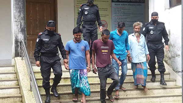 লক্ষ্মীপুরে এজেন্ট ব্যাংকে ডাকাতি, র‌্যাবের অভিযানে চার ডাকাত গ্রেফতার