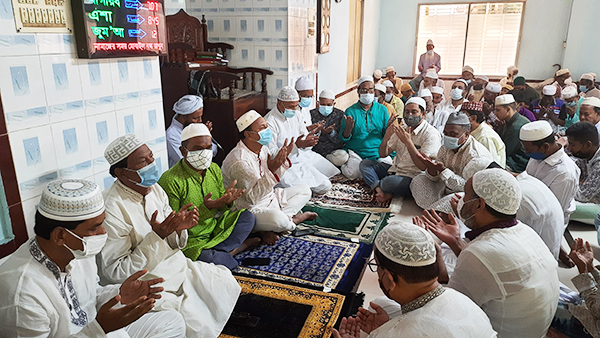 সিরাজগঞ্জ সদরের সাবেক এমপি মির্জা মুরাদুজ্জানের ২৬তম মৃত্যু বার্ষিকী উপলক্ষে দোয়া মাহফিল