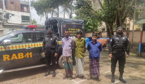 কুমিল্লায় পৃথক ঘটনায় গাঁজা ও ইয়াবাসহ গ্রেফতার ৫
