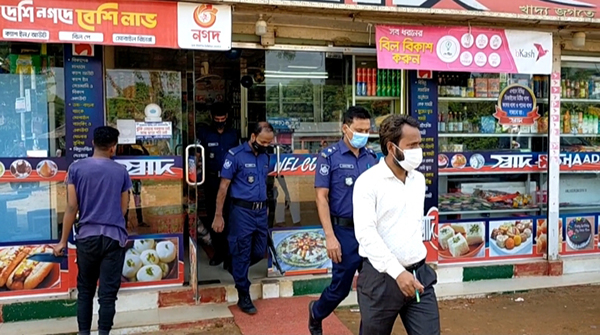 রাজনগরে স্বাদ ও বেঙ্গল ফুডকে জরিমানা
