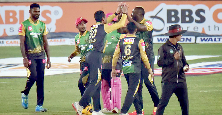 রাসেল ঝড়ে সাকিবদের হারিয়ে ঢাকার প্রথম জয় 