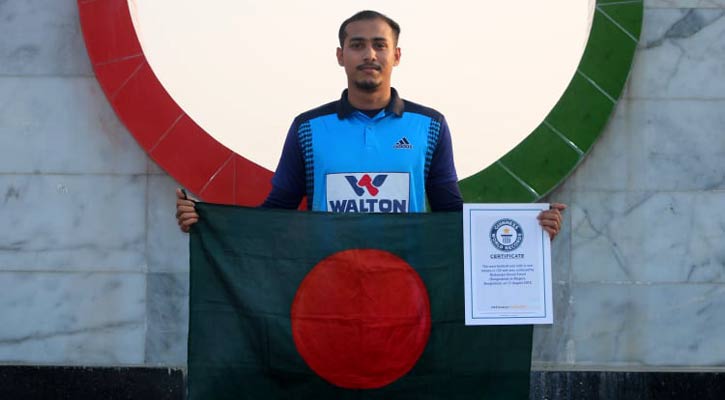 গিনেস বুকে ১১তম রেকর্ড গড়লেন মাগুরার ফুটবলার ফয়সাল