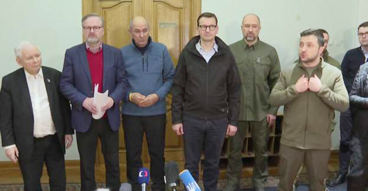 আপনারা একা নন, ইউক্রেনের জনগণকে ৩ দেশের প্রধানমন্ত্রী