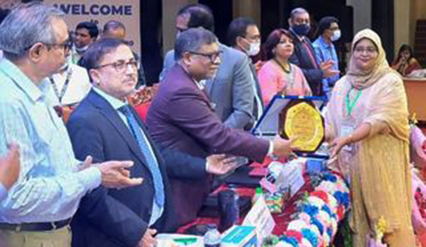 স্বাস্থ্যখাতে অবদান রাখায় দশ ক্যাটাগরিতে ৪৭ প্রতিষ্ঠানকে ‘স্বাস্থ্যমন্ত্রী জাতীয় পুরস্কার-২০২০