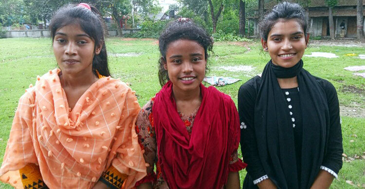 রোনালদোর দেশে যাচ্ছেন ময়মনসিংহের তিন কিশোরী ফুটবলার 