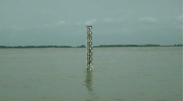 সিরাজগঞ্জে ভাঙন আতঙ্কে যমুনা পাড়ের মানুষ, পানি বিপৎসীমা ছুঁইছুঁই!