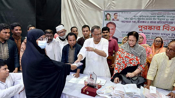 জিয়ার স্বাধীনতা ঘোষনায় মুক্তিপাগল জনগণ  যুদ্ধে নেমেছে- ইকবাল  হাসান মাহমুদ টুকু