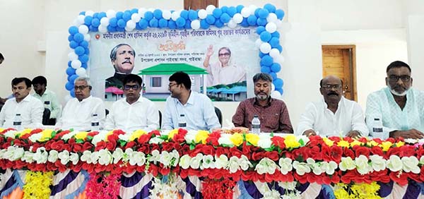 গাইবান্ধায় ভুমিহীন ও গৃহহীনদের মধ্যে ৩য় পর্যায়ের ২য় ধাপে জমিসহ গৃহ হস্তান্তর কার্যক্রমের উদ্বোধন