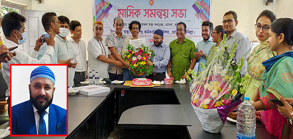 শুদ্ধাচার পুরস্কার পেলেন হোমনা ইউএইচএফপিও ডা. ছালাম সিকদার, চিকিৎসকদের সংবর্ধনা