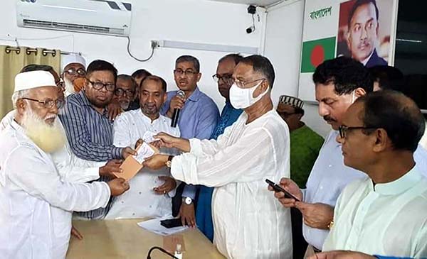 মুরাদনগর উপজেলা বিএনপি কেন্দ্রীয় ত্রাণ তহবিলে ২০ লাখ টাকা প্রদান