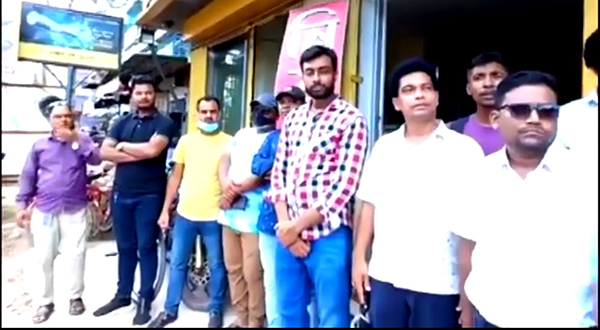 সাংবাদিক রুবেল হত্যার প্রতিবাদ ও গ্রেফতার দাবিতে এস পি অফিস ঘেরাও কর্মসূচী 