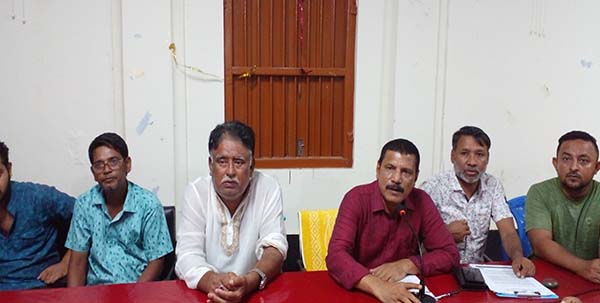 আখাউড়ায় মির্জা ফখরুলের বক্তব্যের প্রতিবাদে আওয়ামীলীগের সংবাদ সম্মেলন