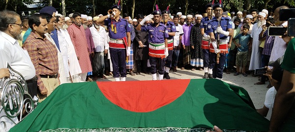 বীর মুক্তিযোদ্ধা শাহজাহান মিয়া ওরফে শুক্কর আলীকে রাষ্ট্রীয় মর্যাদায় দাফন