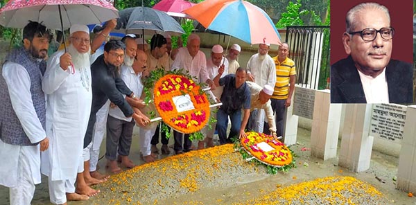 হোমনায় এমকে আনোয়ার দম্পতির মৃত্যুবার্ষিকী পালিত