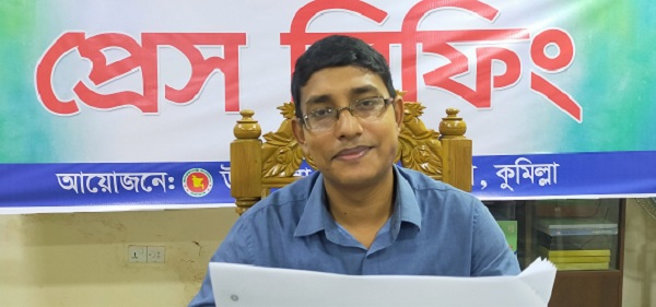 হোমনায় ডিজিটাল উদ্ভাবনী মেলা ইউএনওর প্রেস ব্রিফিং 