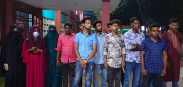 ইসলামপুরে এইচ,এসসি ফরম পূরণ নিয়ে টালবাহনায় পরীক্ষার্থীদের অনিশ্চিত ভবিষ্যৎ