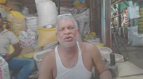 বদরগঞ্জে জমির মালিকের সন্তানকে হত্যার ভয় দেখিয়ে জমি লিখে নেওয়ার চেষ্টা : চাল ব্যবসায়ী নিতাই কুন্ডু আটক