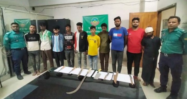 টঙ্গীতে পৃথকস্থানে পুলিশের অভিযানে গ্রেফতার ১৩