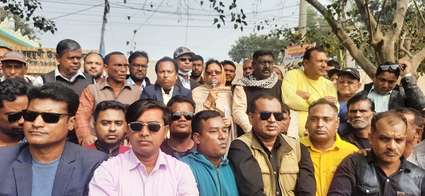 গণতন্র হত্যা দিবসে সিরাজগঞ্জ জেলা বিএনপির বিক্ষোভ সমাবেশ