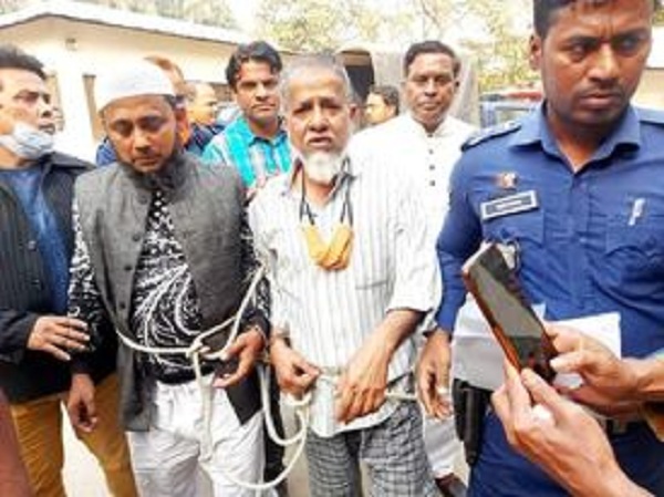 শিবপুরে বীর মুক্তিযোদ্ধার কোমড়ে রশি বাধায় বিভিন্ন মহলের ক্ষোভ ও নিন্দার ঝড়