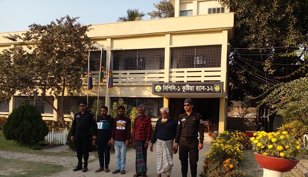 কুষ্টিয়ার স্কুল শিক্ষক রবিউল ইসলাম হত্যা মামলার যাবজ্জীবন কারাদন্ড সাজাপ্রাপ্ত ৪ পলাতক আসামি গ্রেফতার   