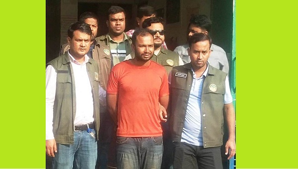 গাজীপুরে ভারতীয় মালামাল জব্দ, আটক ১