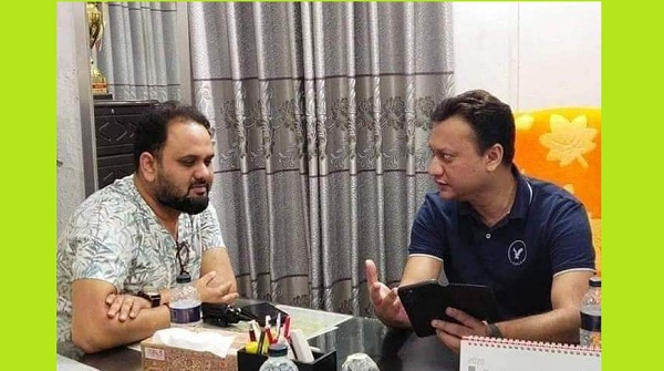 প্রবাসী বন্ধুর ফেসবুক পোস্ট পাল্টে দিলো রাজনীতির সমীকরণ :এলাকা ছাড়া মেয়র