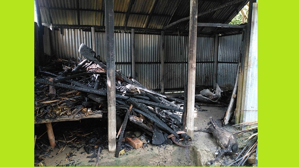 বৃষ্টির রাতে অগ্নিকান্ডে ৩ ছাগল পূড়ে ছাই