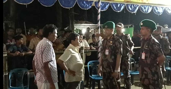 শারদীয় দুর্গোৎসব উদযাপন উপলক্ষে পূজামন্ডপ পরিদর্শন করলেন বিজিবি'র রংপুর সেক্টর কমান্ডার