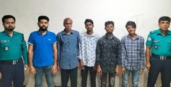মোহাম্মদপুরে বিশেষ অভিযানে পুলিশের ওপর হামলাসহ বিভিন্ন মামলার ৭ আসামি গ্রেফতার
