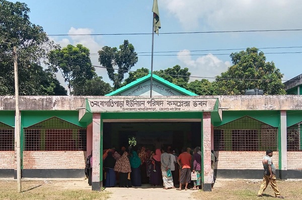 নাটোরের বাগাতিপাড়ায় প্যানেল চেয়ারম্যানের অপসারণ দাবি