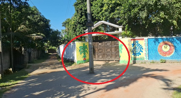 পূবাইলের ‘সাপমাড়া’ খুঁটি সরানোর দাবি: তিন রাস্তার মোড়ে মৃত্যু ফাঁদ