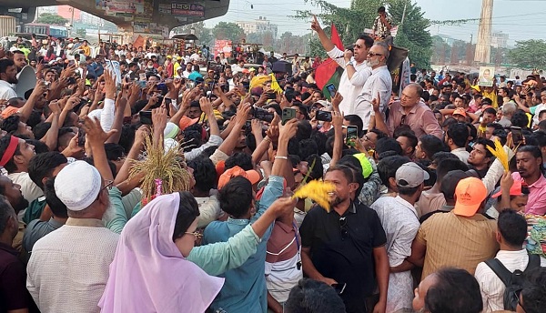 জাতীয় বিপ্লব ও সংহতি দিবসে রূপগঞ্জে আলোচনা সভা: হাতি ও ঘোড়ার গাড়ি নিয়ে শোভাযাত্রা