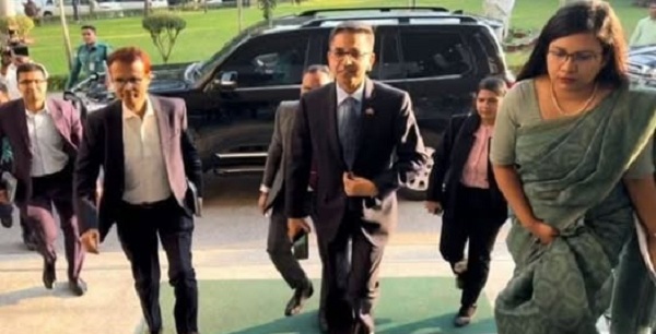 সোশ্যাল মিডিয়ায় শেখ হাসিনার বক্তব্য: ভারতীয় হাইকমিশনারকে তলব