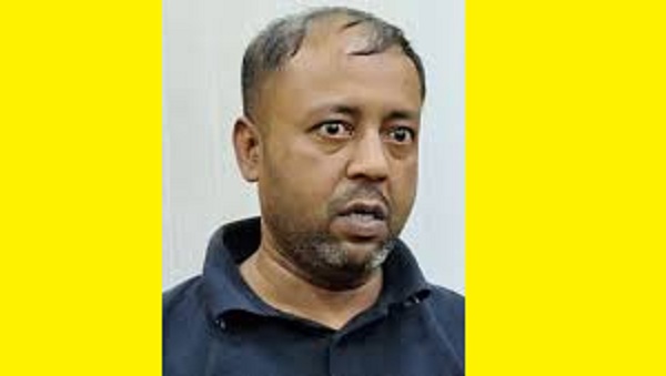 এবার যুগ্ম সচিবকে জিম্মি করে ৬ লাখ টাকা দাবি