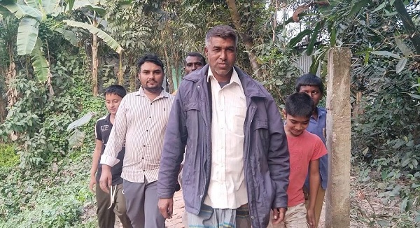 কটিয়াদির গালিমখার বাগে রাস্তা উদ্বোধন:উন্নয়নের ছোঁয়ায় খুশি সাধারণ কৃষক ও এলাকাবাসী 