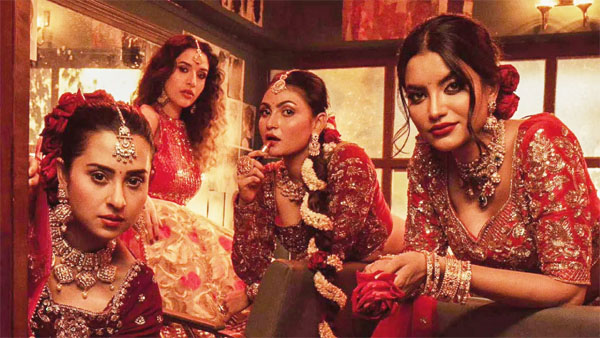 সিনেমা হলগুলোতে প্রাপ্তবয়স্কদের দৃশ্য সম্বলিত ঈদের ছবি বন্ধ হয়নি এখনো