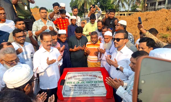 কালীগঞ্জে কালিকুটি নাজিমিয়া মদিনাতুল উলুম দাখিল মাদ্রাসার চারতলা একাডেমিক ভবনের ভিত্তি স্থাপন